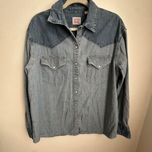 Vintage Levi Strauss blue denim pearl snap button up shirt